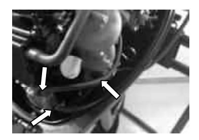 Inspekcja przewodów paliwowych pod kątem wycieków