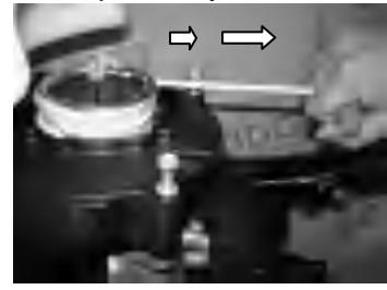 Pociągnij powoli linkę, aż poczujesz opór