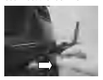 Odłączanie węża paliwowego model F25/20FW