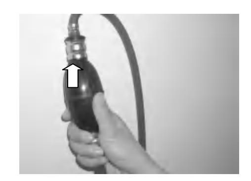 Gruszka paliwowa staje się twarda po napompowaniu