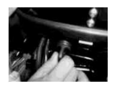 Stacyjka w pozycji ON dla rozruchu elektrycznego