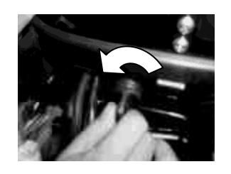 Przycisk zatrzymania na manetce sterowej