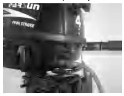 Podłączanie złączy paliwowych zewnętrznego zbiornika