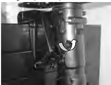 Luzowanie regulatora oporu sterowania w lewo