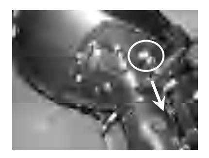 Spuszczanie oleju silnikowego i napełnianie przez otwór wlewowy