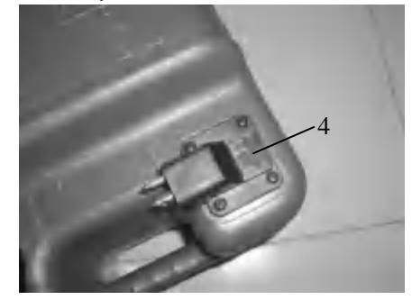 Szczegół zespołu przenośnego zbiornika paliwa