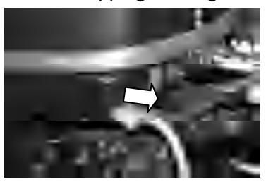 Odpojenie palivovej hadice od motora