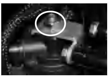 Demontáž matice z palivového filtra