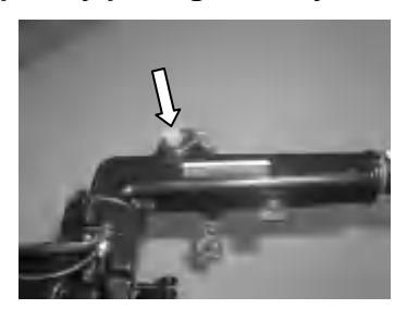 Przycisk zatrzymania silnika wciśnięty w celu zatrzymania silnika