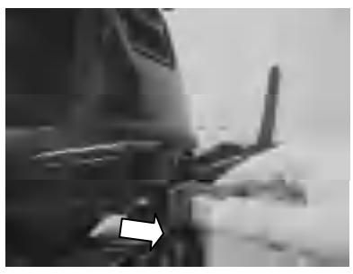 Odłączanie przewodu paliwowego model z rumplem