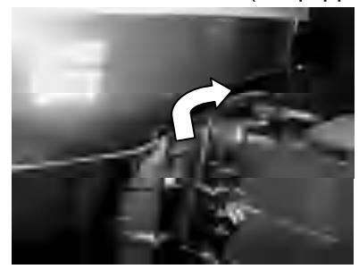 Dźwignia blokady odchylenia w pozycji wysokiej