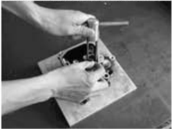 Cylinder cover bolt removal sequence and push rod location