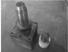 Forward gear bearing jacket installation kit in use