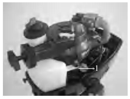 Oil cap and dipstick location