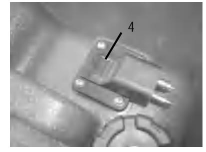 Portable fuel tank cap and air vent screw