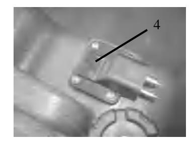 Portable fuel tank cap and fuel gauge