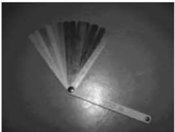 Space gauge detection device