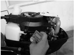Regolazione della velocità del minimo con la vite di arresto dell'acceleratore